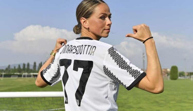 Ποδόσφαιρο-Γυναικών:-Δικαίωση-για-την-Γκούναρσντοτιρ-που-η-Λυών-της-μείωσε-τον-μισθό-λόγω-εγκυμοσύνης