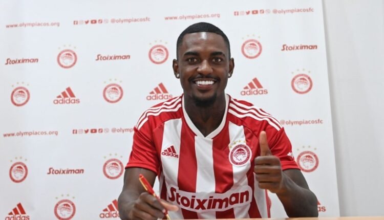 Ολυμπιακός:-Επίσημα-“ερυθρόλευκος”-ο-Ραμόν