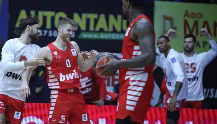 Περιστέρι-Ολυμπιακός:-Σώθηκε-με-Γουόκαπ