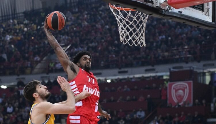 Ολυμπιακός:-Νίκησε-τη-Μακάμπι-και-παρέμεινε-στην-κορυφή