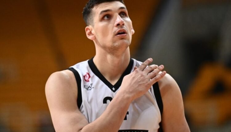 Αποκλεισμός-32-μηνών-για-τον-Ντίνο-Μήτογλου