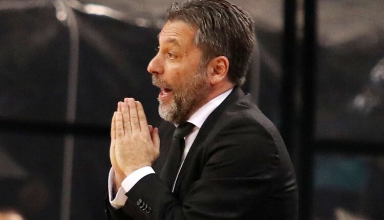 Χρήστος-Σερέλης:-“Όλο-τον-χρόνο-δεν-έχει-βγει-ένας-να-πει-μια-συγγνώμη,-θα-την-πω-εγώ”