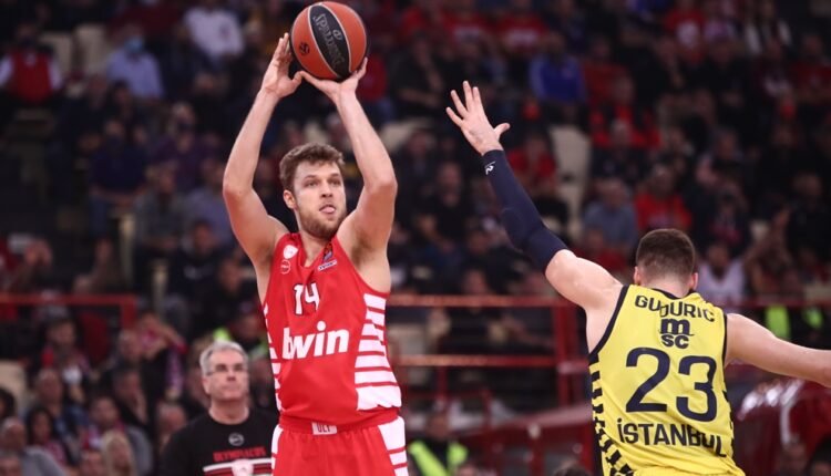 euroleague:-Στην-κορυφαία-πεντάδα-ο-Βεζένκοφ