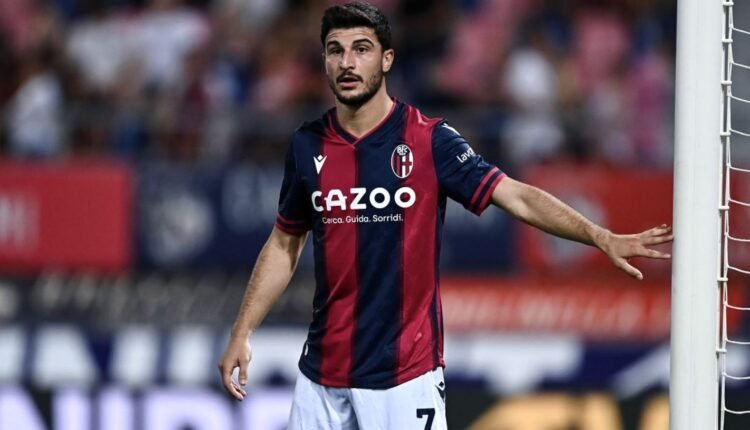 Μίλαν:-Κοιτάζει-τον-Ρικάρντο-Ορσολίνι-της-Μπολόνια