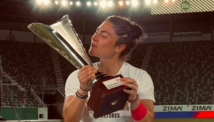 Ποδόσφαιρο-Γυναικών:-Πρωταθλήτρια-Ελβετίας-με-τη-Ζυρίχη-η-Ελένη-Μάρκου