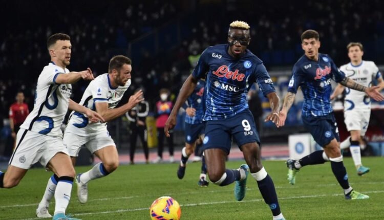 Νάπολι:-Συζητήσεις-με-τον-Οσιμέν-για-ανανέωση-του-συμβολαίου-του