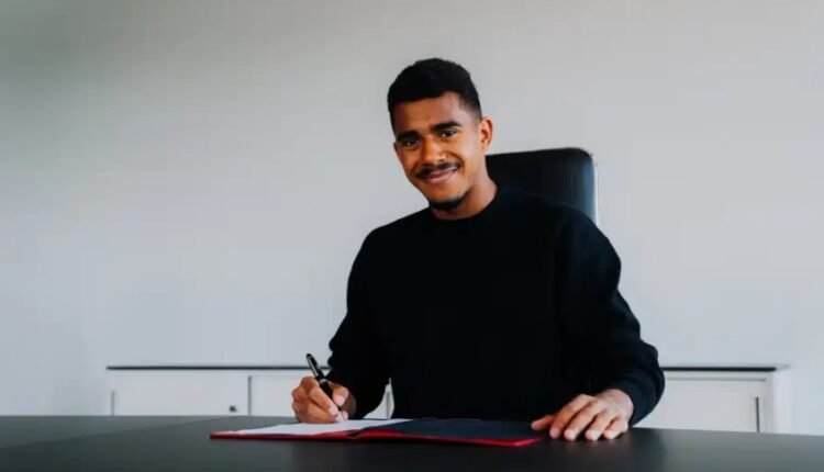 Πουλήθηκε-στην-Άιντραχτ-Φραγκφούρτης-ο-Άνσγκαρ-Νάουφ