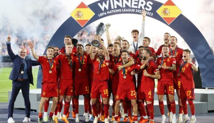 nations-league:-Με-«ήρωα»-τον-Σιμόν,-το-σήκωσε-η-Ισπανία