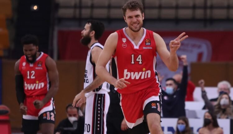 Ολυμπιακός:-Αποδέχτηκε-την-πρόταση-και-γίνεται-«Βασιλιάς»-ο-Βεζένκοφ