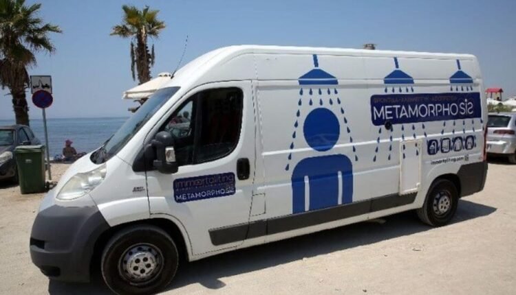 Π.-Φάληρο:-Βαν-με-κινητή-ντουζιέρα-για-άστεγους-και-ευάλωτες-ομάδες