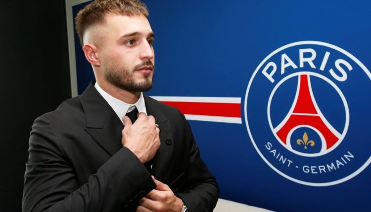 Η-Παρί-Σεν-Ζερμέν-απέκτησε-τον-Αρνάου-Τένας