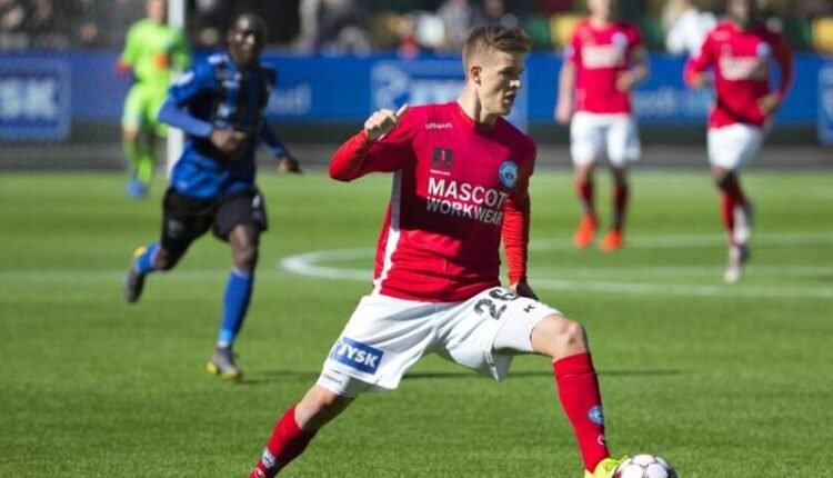 Δανεικός-στην-Κολωνία-ο-Ράσμους-Κάρστενσεν