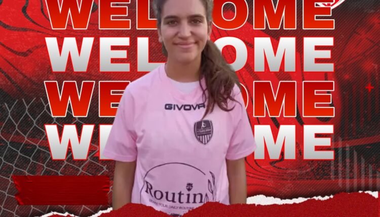 Ποδόσφαιρο-Γυναικών:-Στον-Βόλο-η-Κωνσταντίνα-Τσούκα