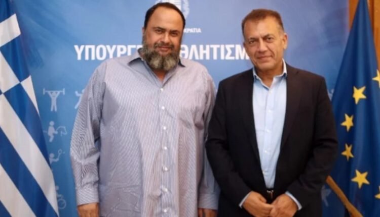 Συναντήθηκαν-Μαρινάκης-Βρούτσης-για-Ολιστική-Μελέτη,-επαγγελματική-διαιτησία-και-οπαδική-βία