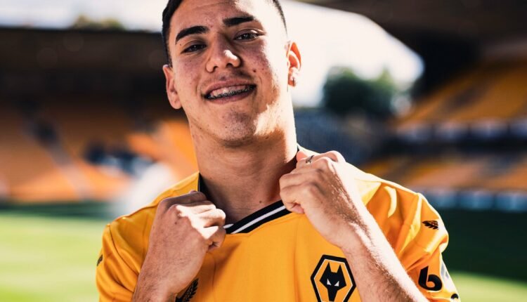 Γουλβς:-Υπέγραψε-ο-Ένσο-Γκονζάλες