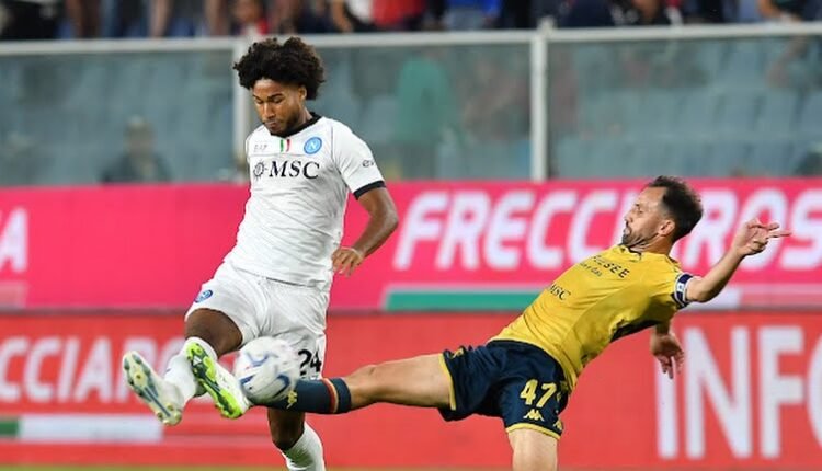 serie-a-:Όρθια-η-Νάπολι