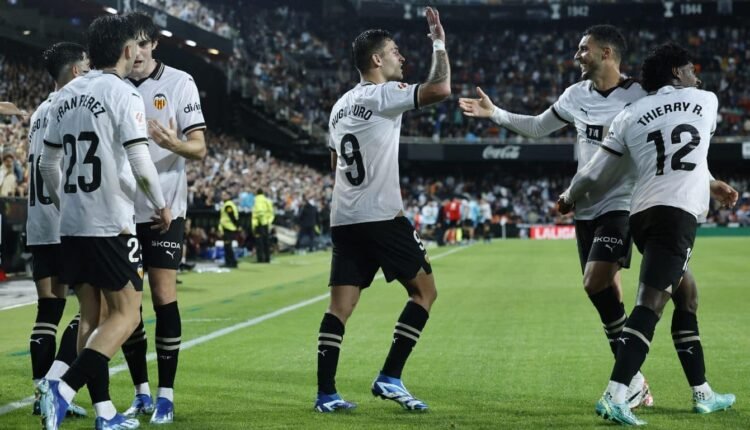 la-liga:-Καθάρισε-την-Κάντιθ-η-Βαλένθια