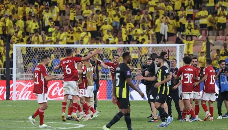 Παγκόσμιο-Κύπελλο-Συλλόγων:-Στην-επόμενη-φάση-η-Αλ-Αχλί-και-η-Ουράβα