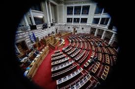 Υπερψηφίστηκε-ο-Προϋπολογισμός:-Τι-προβλέπει-για-μισθωτούς,-συνταξιούχους,-δημόσιους-υπαλλήλους-και-γιατρούς-του-ΕΣΥ