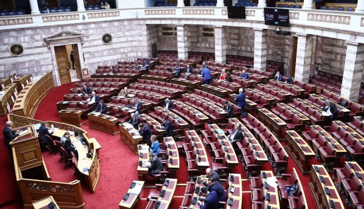 Γενναίες-αυξήσεις-στα-19-εξωκοινοβουλευτικά-μέλη-της-Κυβέρνησης