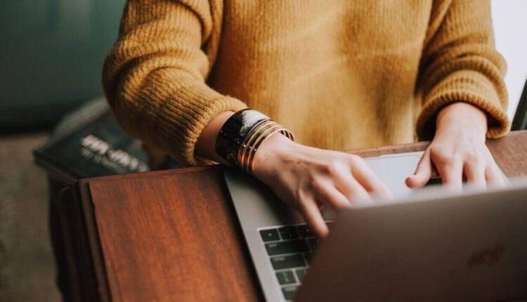 Αυξάνονται-οι-εισφορές-ελεύθερων-επαγγελματιών-και-αγροτών-το-2024