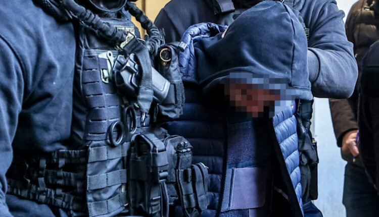 Βαρύτερο-κατηγορητήριο-για-τον-18χρονο-και-τους-δράστες-μετά-τον-θάνατο-του-αστυνομικού-στο-Ρέντη