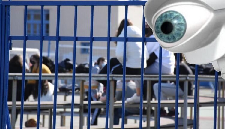 Συνηθίζουν-από-μικρά-τα-παιδιά-στη-φρίκη-–-Δείτε-τι-συμβαίνει-στα-Σχολεία