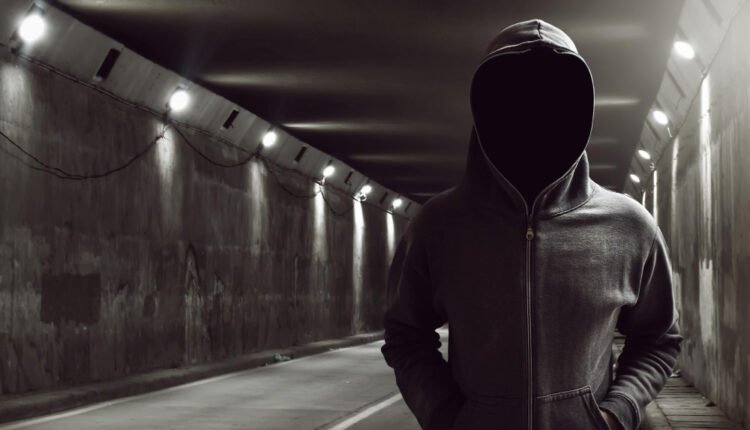 ΣΥΜΜΟΡΙΕΣ-μασκοφόρων-στους-δρόμους-για-λογαριασμό-του-κράτους;-Εξαιρετικά-σοβαρό-θέμα