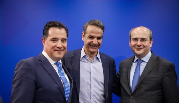 Στα-63-δισεκατομμύρια-οι-φόροι-που-θα-πληρώσει-μέσα-στο-2024-ο-ελληνικός-λαός