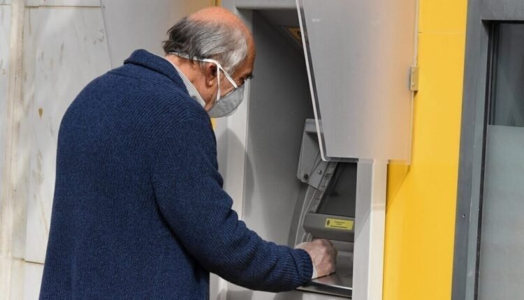 Νωρίτερα-οι-πληρωμές-των-συντάξεων-–-Όλες-οι-ημερομηνίες-για-όλα-τα-ταμεία