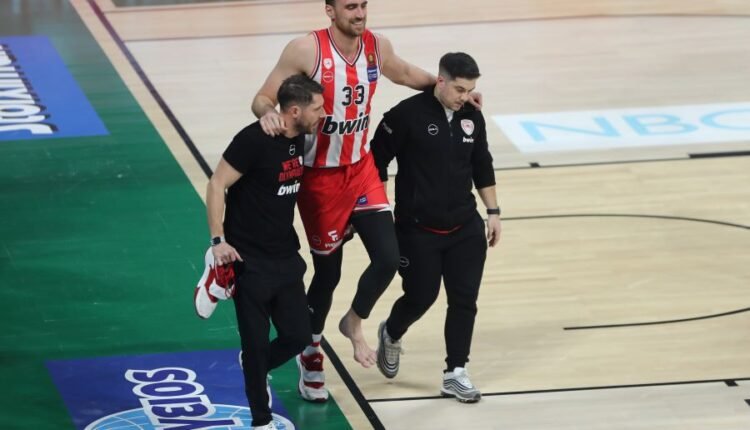 Ολυμπιακός:-Σοκ-με-Μιλουτίνοφ,-μένει-εκτός-για-περίπου-2-μήνες