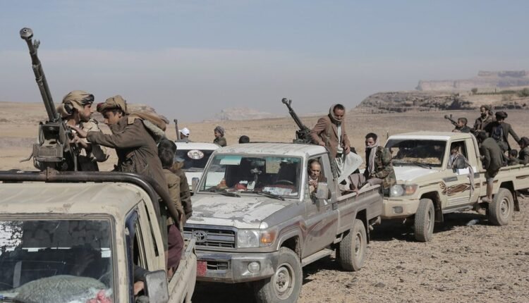 Τρεις-πύραυλους-κατά-φορτηγού-πλοίου-με-σημαία-ΗΠΑ-εκτόξευσαν-οι-Χούθι