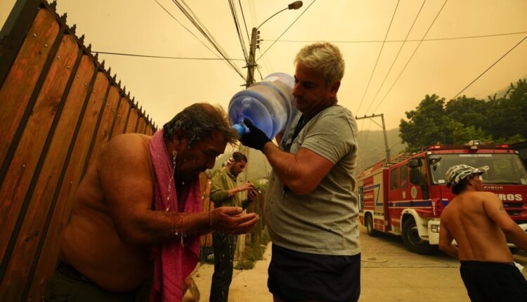 Εκατόμβη-νεκρών-η-Χιλή:-Τουλάχιστον-64-τα-θύματα-μέχρι-τώρα-–-Μεγαλώνει-ο-τραγικός-απολογισμός