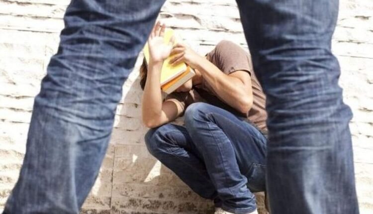 Νέο-περιστατικό-ενδοσχολικής-βίας-–-Στην-Ανδραβίδα-14χρονος-γρονθοκόπησε-συμμαθητή-του