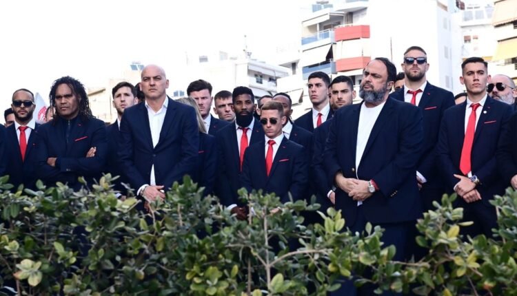 Ολυμπιακός:-Τελέστηκε-το-μνημόσυνο-για-τη-Θύρα-7