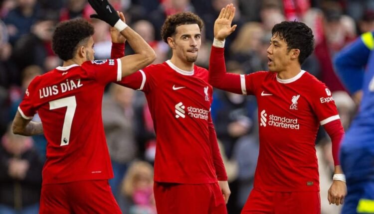 premier-league:-Στην-κορυφή-η-Λίβερπουλ,-“τρίποντο”-στις-καθυστερήσεις-για-την-Τότεναμ