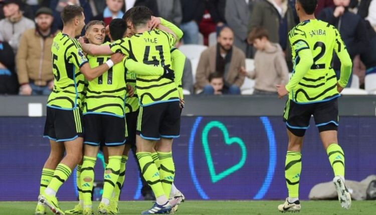 premier-league:-Η-Άρσεναλ-διέλυσε-τη-Γουέστ-Χαμ-και-παραμένει-“ζωντανή”-στη-μάχη-του-τίτλου