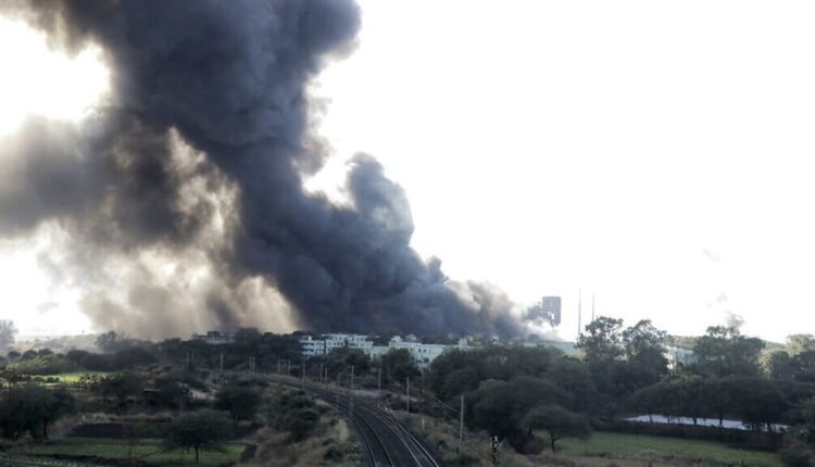 Τουλάχιστον-τρεις-νεκροί-από-πυρκαγιά-σε-εργοστάσιο-του-Δελχί