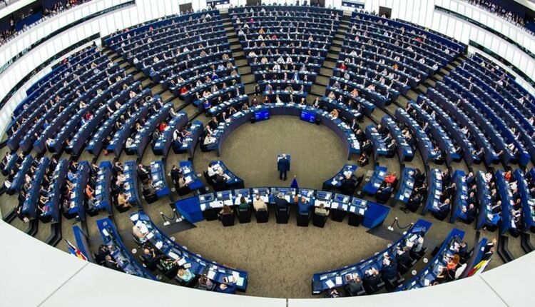 Το-Ευρωπαϊκό-Κοινοβούλιο-ανακάλυψε-«κοριούς»-στα-τηλέφωνα-των-μελών-της-Επιτροπής-Άμυνας