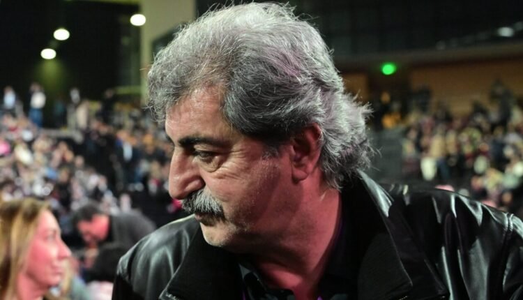 ΣΥΡΙΖΑ-–-Πολάκης:-«Πρόεδρο-έχουμε,-λάθος-η-παρέμβαση-Τσίπρα-–-Να-αποσύρει-η-Όλγα-την-υποψηφιότητα»