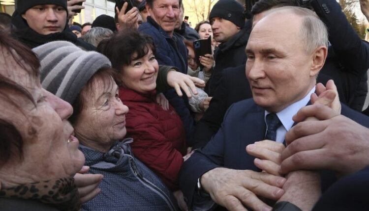 Άνοιξαν-οι-κάλπες-για-τις-εκλογές-στη-Ρωσία:-Πλώρη-για-5η-θητεία-βάζει-ο-Πούτιν