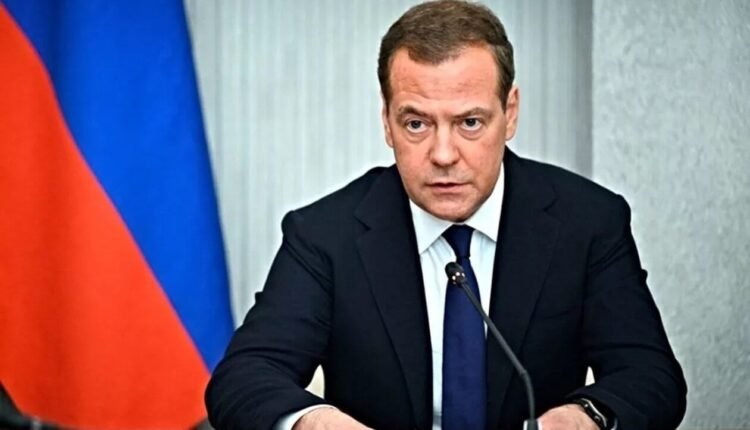 Επίθεση-στη-Μόσχα-–-Οργισμένο-μήνυμα-Μεντβέντεφ:-«Οι-τρομοκράτες-θα-βρεθούν-και-θα-καταστραφούν»