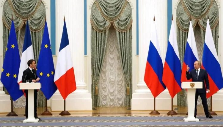 Μόσχα-προς-Ε.Μακρόν:-«Να-θυμάσαι-πώς-η-πρώτη-γαλλική-εισβολή-στην-Ρωσία-το-1812-κατέληξε-με-την-κατάληψη-του-Παρισιού»