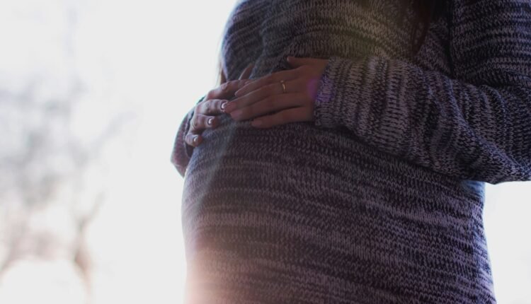 Το-Ευρωπαϊκό-Κοινοβούλιο-ψήφισε-υπέρ-της-άμβλωσης,-τέσσερις-χώρες-δείχνουν-διαφορετική-διάθεση