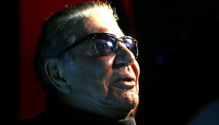 Πέθανε-ο-διάσημος-μόδιστρος-Ρομπέρτο-Καβάλι