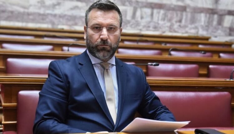 Στη-ΓΑΔΑ-για-κατάθεση-ο-Βασίλης-Γραμμένος-έπειτα-από-το-επεισόδιο-στη-Βουλή