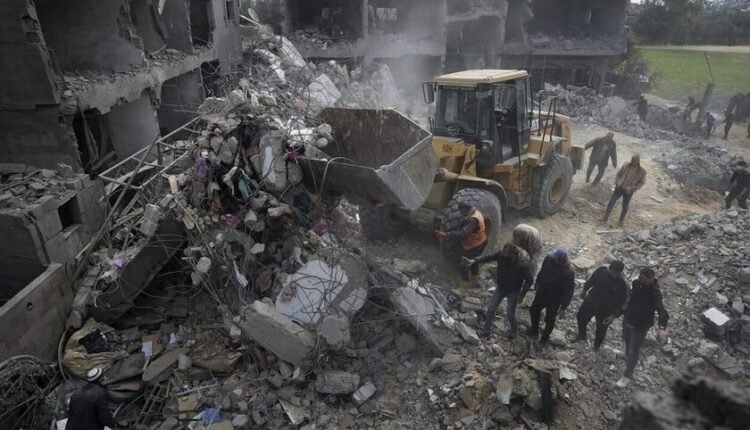 Πόλεμος-στο-Ισραήλ:-Ο-Λευκός-Οίκος-απαιτεί-απαντήσεις-για-τους-ομαδικούς-τάφους-στη-Γάζα