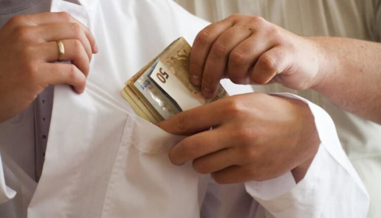 Μητέρα-Καλλιάνου:-Δώσαμε-φακελάκι-στον-γιατρό-για-να-κάνει-την-εγχείρηση