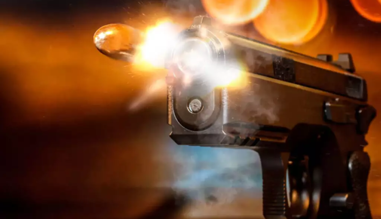 Άγριο-έγκλημα-στη-Θεσσαλονίκη:-Νεκρός-άνδρας-που-δέχθηκε-πυροβολισμούς-από-διερχόμενο-όχημα