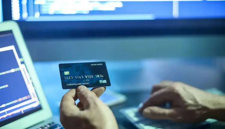 Κινεζικό-δίκτυο-e-shop-με-επώνυμα-προϊόντα-πίσω-από-τις-μεγαλύτερες-απάτες